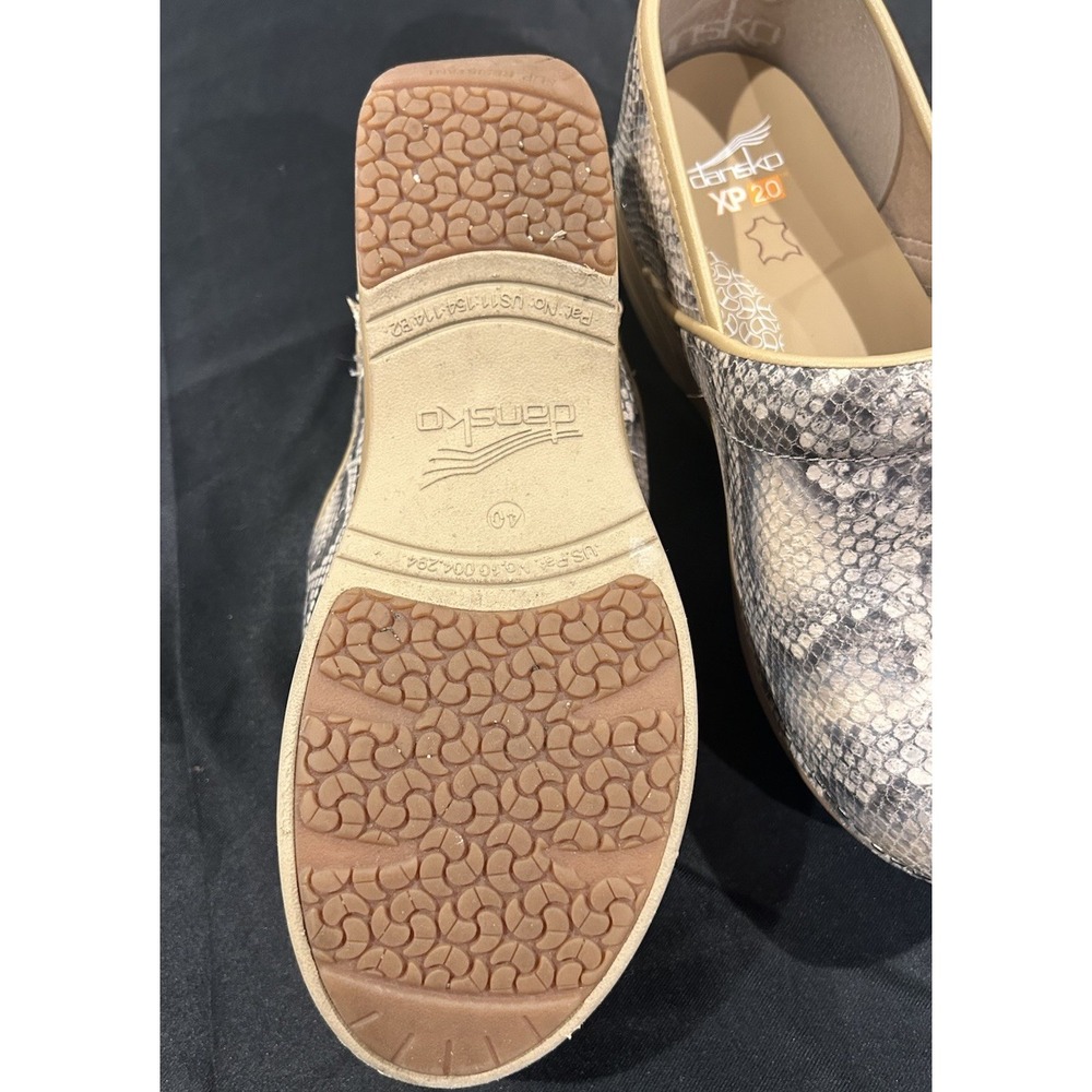Dansko Size 40 9 XP 2.0 grey-and-white snakeskin leather Clogs Women's Shoes - Picture 7 of 8